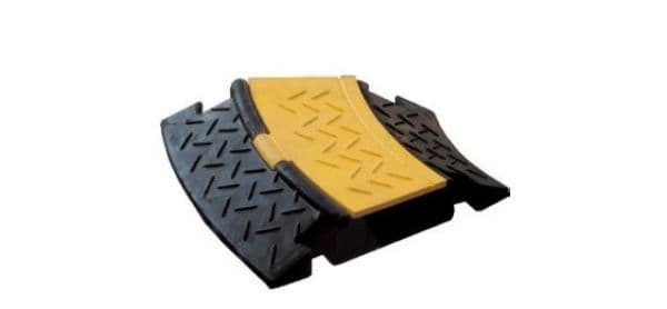 Angle 30° caoutchouc 245x45mm /2ch.(25x30mm) 3 tonnes par roue vue 1