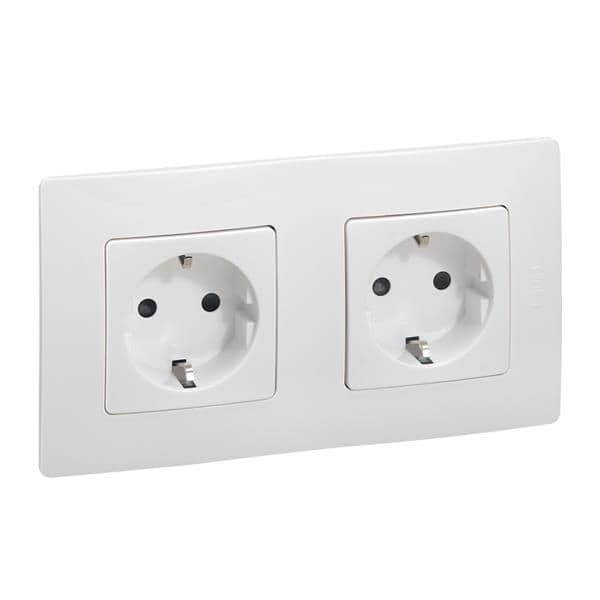 Niloé prise 2 x 2 pôles + T schuko 16A précâblé bornes automatiques Blanc à vis vue 1
