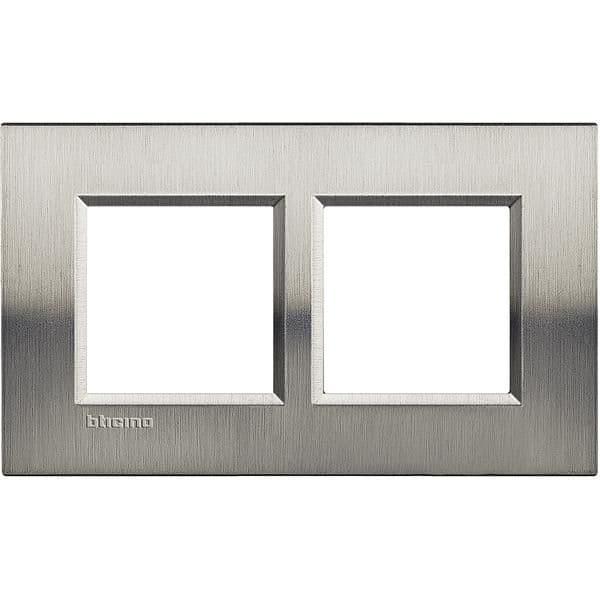 LivingLight - plaque rectangulaire 2 x 2 modules 57mm Acier brossé vue 1