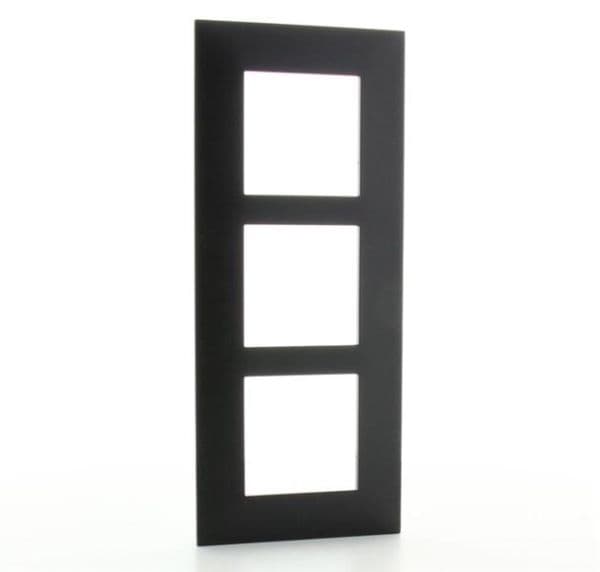 Valena plaque 3 postes vertical entraxe 57mm Noir Chrome vue 1