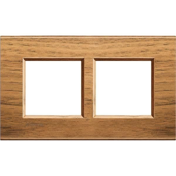 LivingLight - plaque rectangulaire 2 x 2 modules 57mm Noyer national vue 1