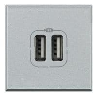 Axolute alimentation 2 x usb 1500mA 2 modules Tech vue 1