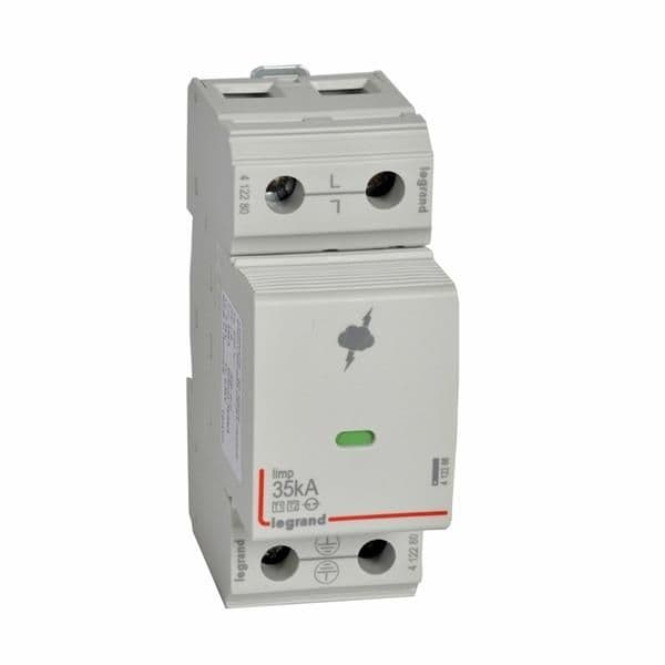 Parafoudre T1 - 1 P - 25 et 35kA 2.5kV - Uc 440V - 4 modules vue 1