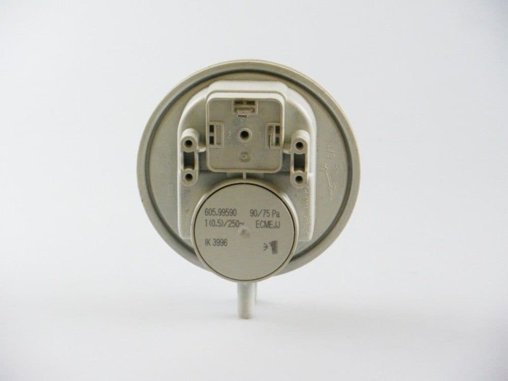 VAMA IK3996 PRESS.HUBA 60590 vue 1