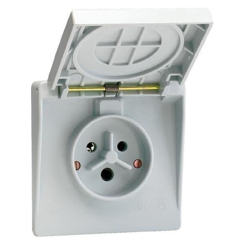 Prise étoile semi - étanche 2 pôles + T 32A IP44 vue 1