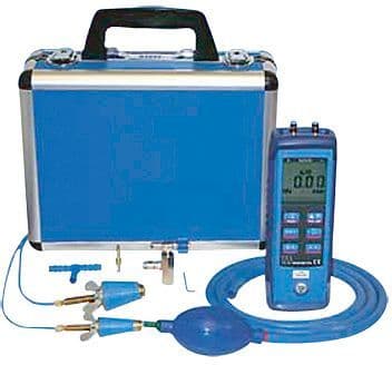 MANOMETRE DIFFERENTIEL ELECTRONIQUE 1000MBAR AVEC SET DE PRESSION EN COFFRET vue 1