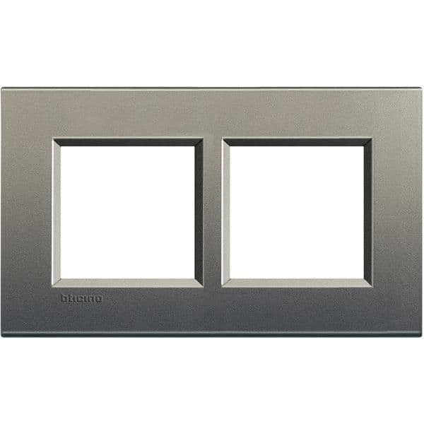 LivingLight - plaque rectangulaire 2 x 2 modules 57mm Avenue vue 1