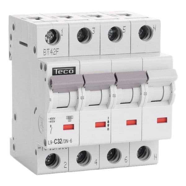 Disjoncteur 3 pôles + N 32A 6kA courbe C vue 1