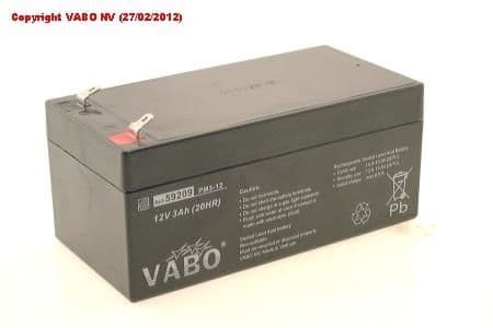 Batterie Acide - Plomb 12V 3000mAh longueur 134mm largeur 67mm hauteur 59mm vue 1