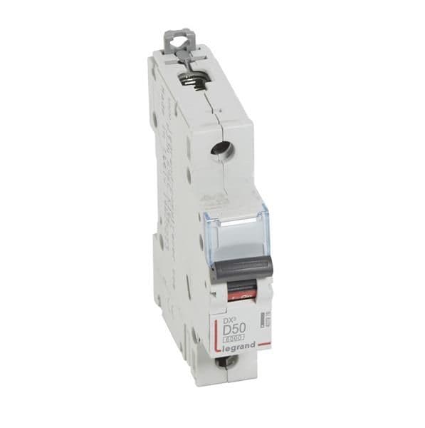 Disjoncteur DX³ 6000A / 10kA 1 pôle courbe D 50A 400V 1 module vue 1