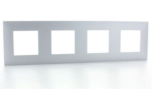 Valena plaque 4 postes horizontal - vertical entraxe 71mm Alu vue 1