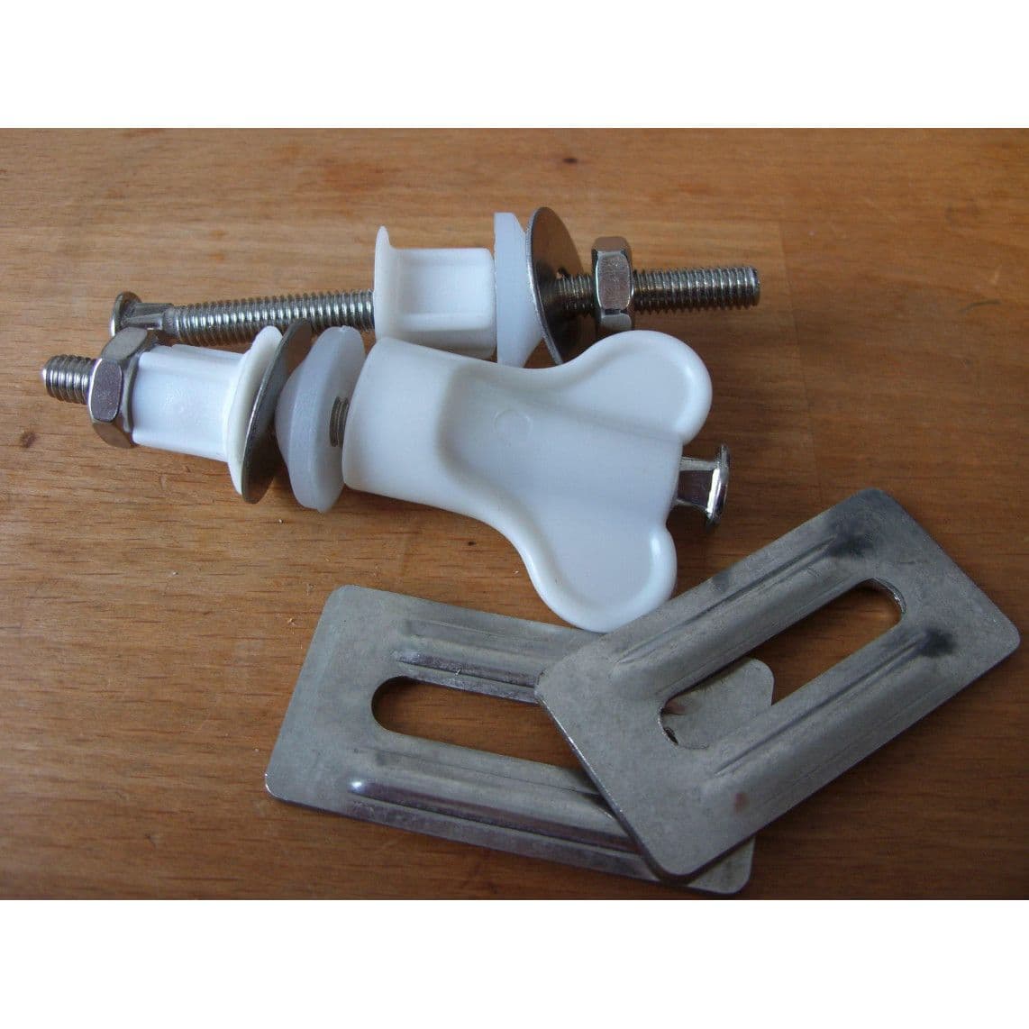 01066 Kit de fixation pour siège de WC 10220 vue 1