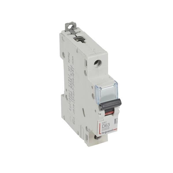 Disjoncteur DX³ 10000A / 16kA 1 pôle courbe D 63A 230 / 400V - 1 module vue 1