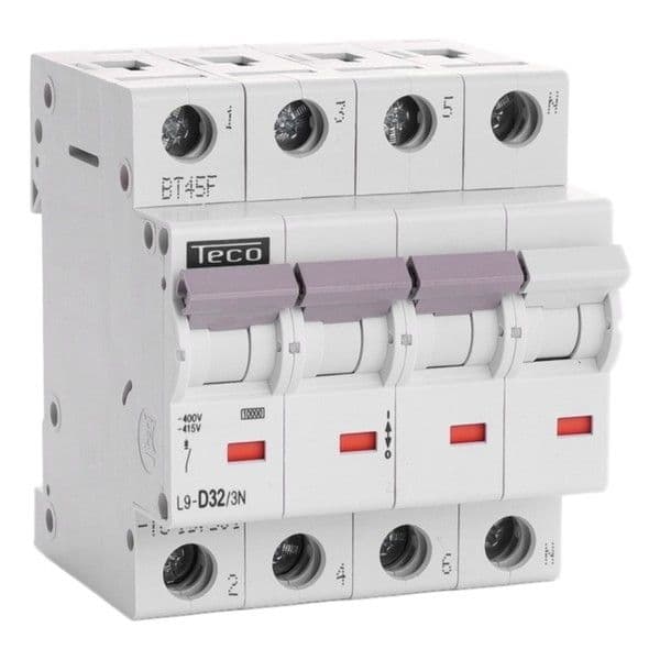 Disjoncteur 3 pôles + N 32A 10kA courbe D vue 1
