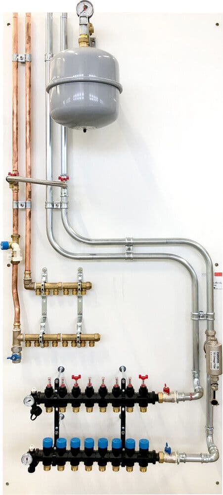 Panneau prefab pour pompe à chaleur vase d'expansion filtre à impuretés sanitaire SYSTEMPEX CPS Henco vue 1
