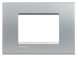 LivingLight - plaque rectangulaire 3 modules Tech vue 1