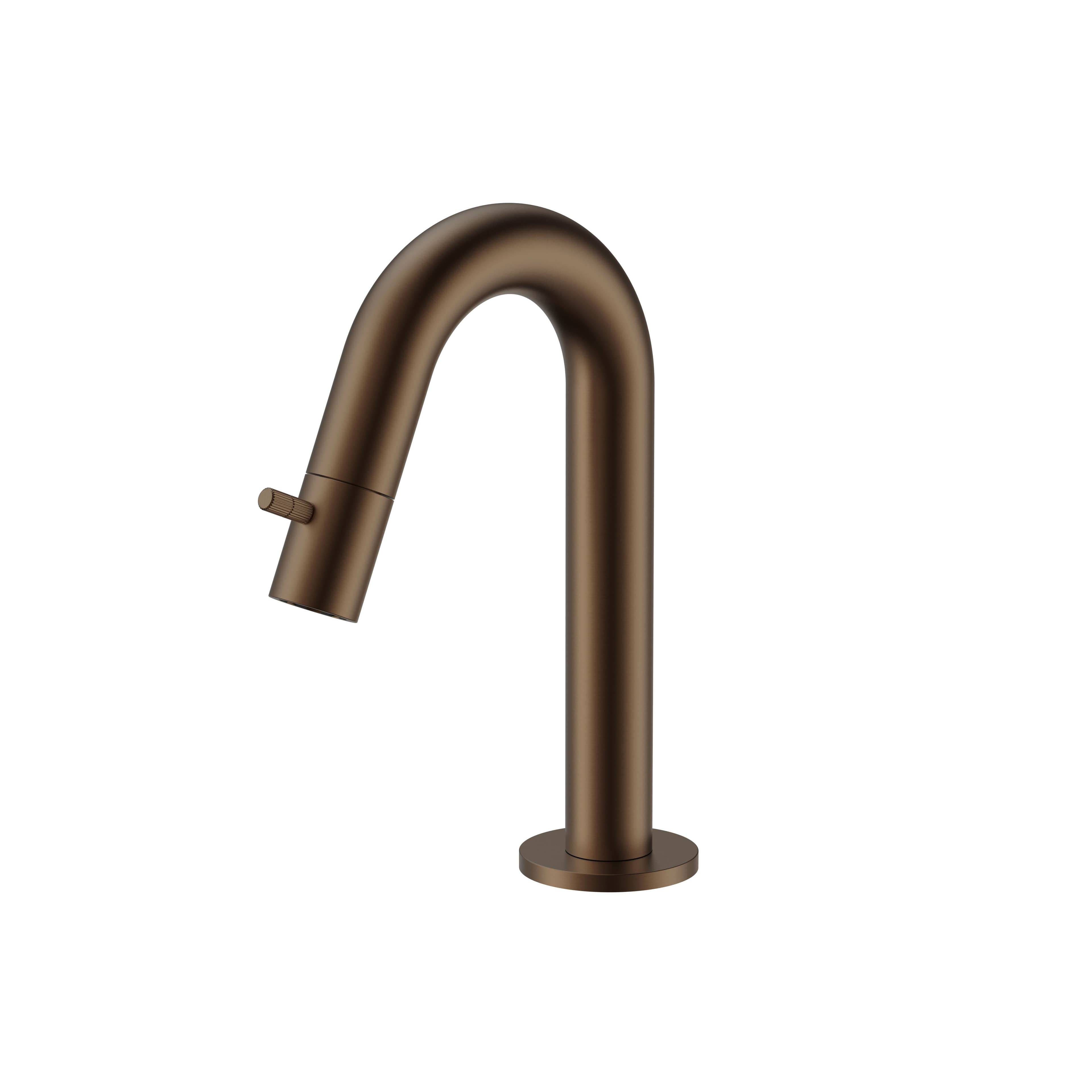 STRIA ROBINET EAU FROIDE – BEC COURBÉ – SANS BONDE – BRUN BRONZÉ (PVD) vue 1