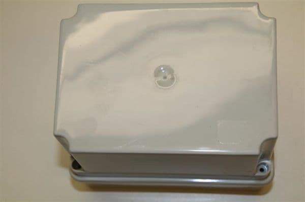 Boîte de dérivation à parois lisses IP65 sans halogène 150 x 110 x 140 vue 1