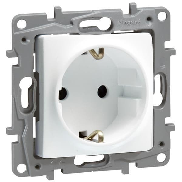 Niloé prise 2 pôles + T 16A schuko bornes automatiques Blanc à vis vue 1