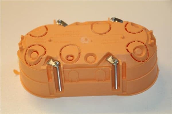 Boîtier pour mur creux double 2 x Ø 68mm, profondeur = 47mm vue 1