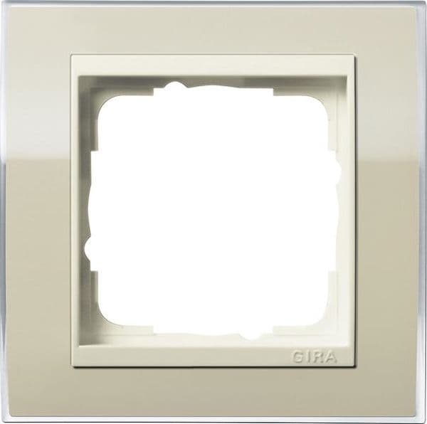 Cadres de finition Gira Event Clear sable avec cadre intermédiaire Blanc crème brillant vue 1