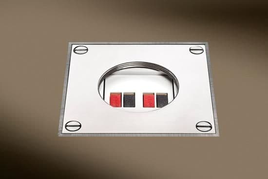 Prise de sol IP64 - 1 x haut-parleur vue 1