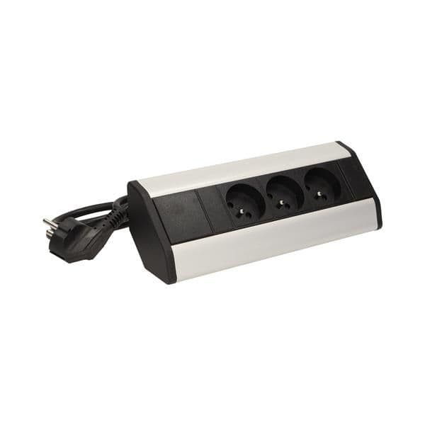 Furniture socket with 1.8m cable. 3 x 250Vac / 16A; 3680W; IP20; cabel lenght 1,8 m. vue 1