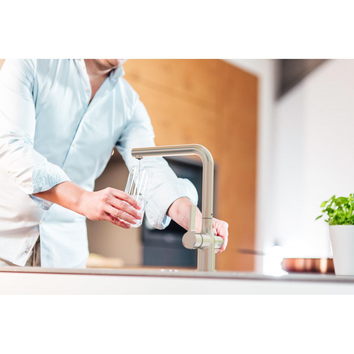 99805 AQUASTAR PRO Mitigeur pour eau potable avec système de filtration, apparence inox vue 7